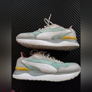 Women Puma shoes size 9.5
